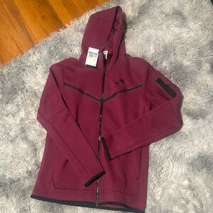 Medium tall Nike tech hoodie